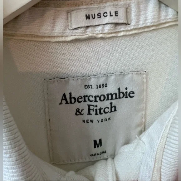 Bundle of 4 Men's Polo and T-Shirt Set - White, Gray, Black all size medium - Picture 3 of 9